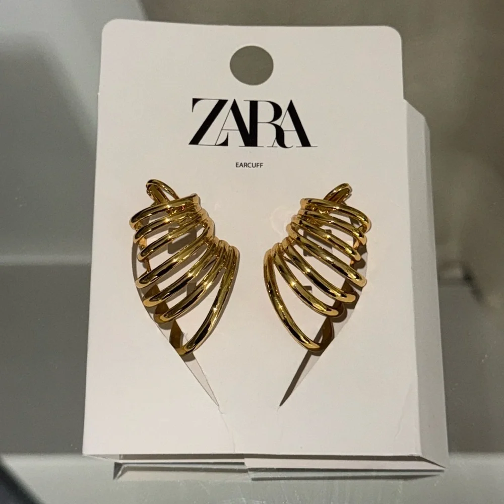 Zara Multi-Hoop Ear Cuff - Picture 3 of 3